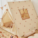 Carpa Beige con Osos – Su Refugio de Juego y Aventuras