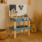 Mesa de Herramientas de Madera – Pequeños Constructores